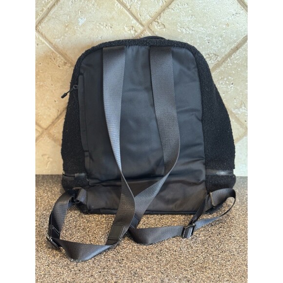 Lululemon Womens Mini Sherpa Fleece Adjustable Straps Adventurer Backpack Black